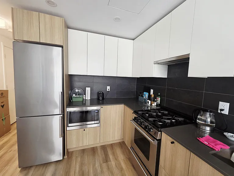 648 Lea Ave #302 — Photo 6