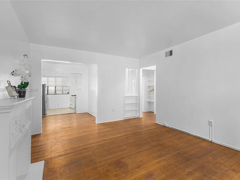 817 Lenox Ave #6 — Photo 2