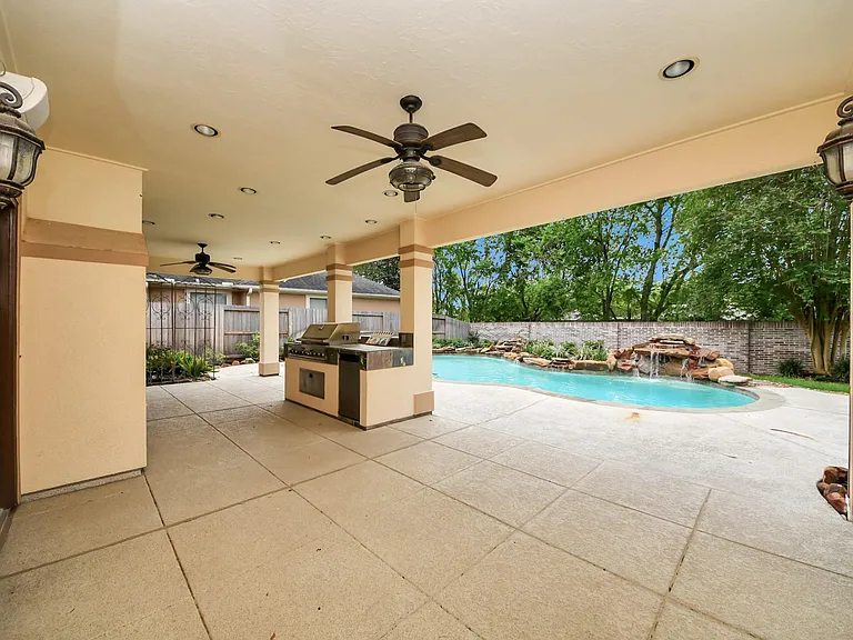 14207 Jade Cove Dr — Photo 39