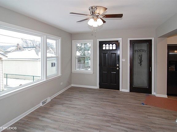 5th image of 3811 Elmwood Ave