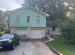 365 Shelton Woods Ct, Stone Mountain, GA 30088