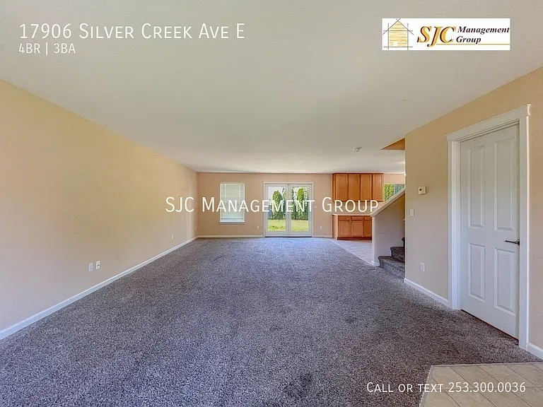 17906 Silver Creek Ave E — Photo 2
