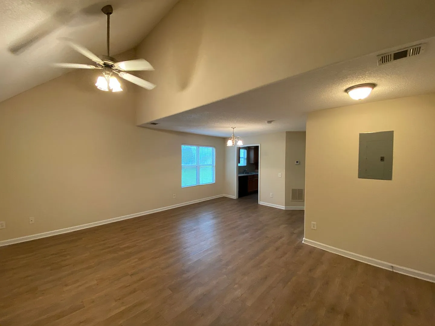 Roommate Matching Only - Available Now 1/2 Off Deposit! — Photo 2