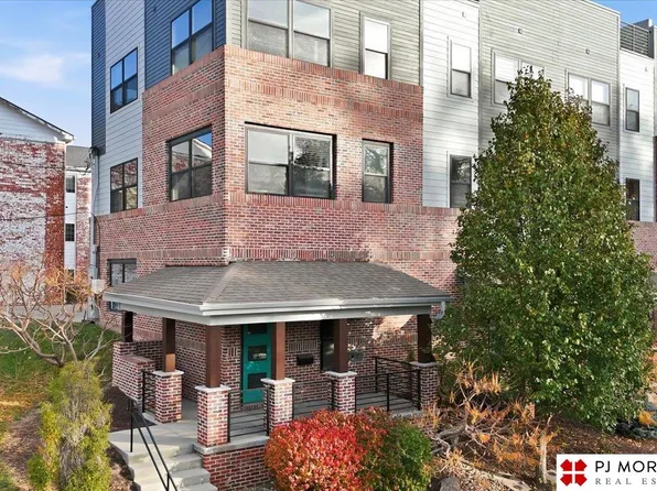 919 S 31st St, Omaha, NE 68105