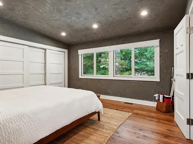 69 Three Mile Harbor Dr — Photo 13