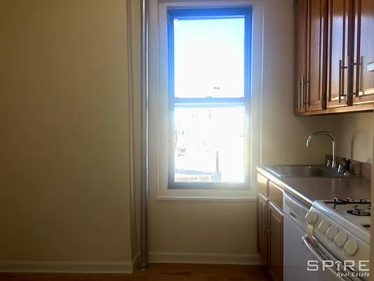 Rented by Spire Group | media 27