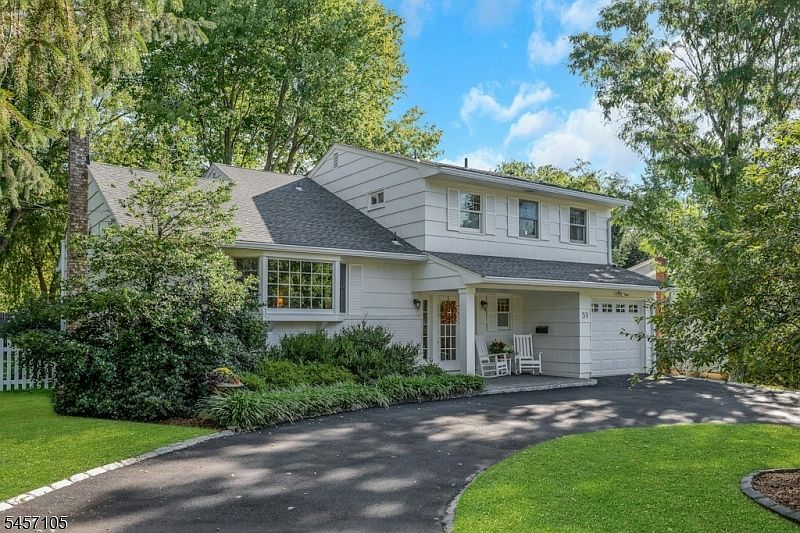 1st image of 51 Spring Garden Dr