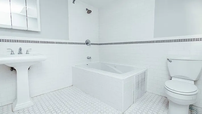 Rented by Highline Residential | media 34