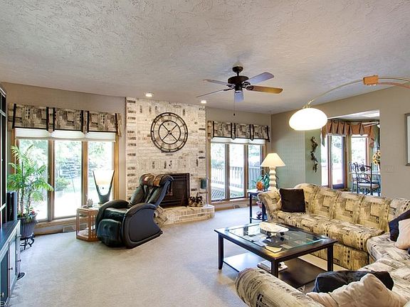 2nd image of 9505 Curberry Dr