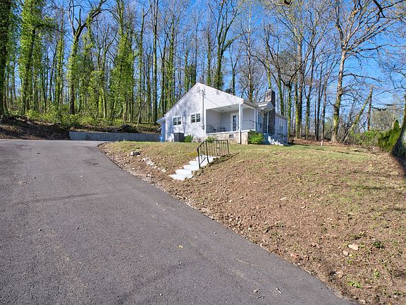 5th image of 4004 Bonny Oaks Dr