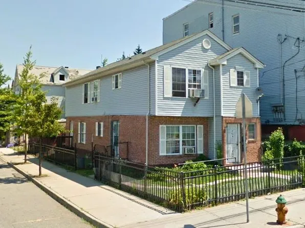 586 15th Ave, Newark, NJ 07103