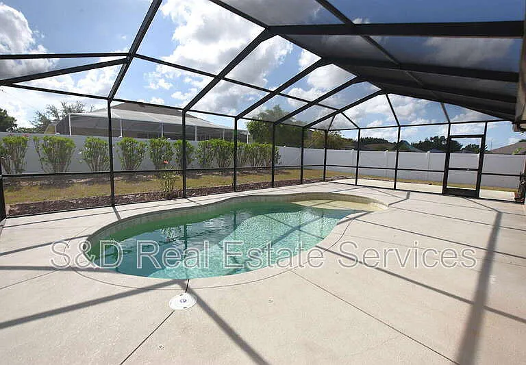 1606 Taylor Landing Dr — Photo 35