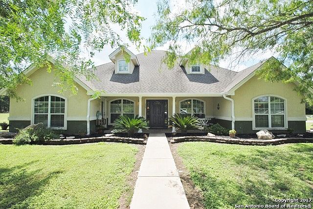1st image of 333 Woodlake Dr
