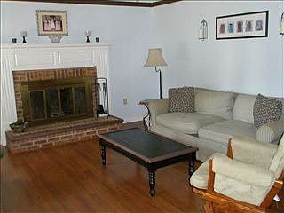 2nd image of 103 Nicholas Ct