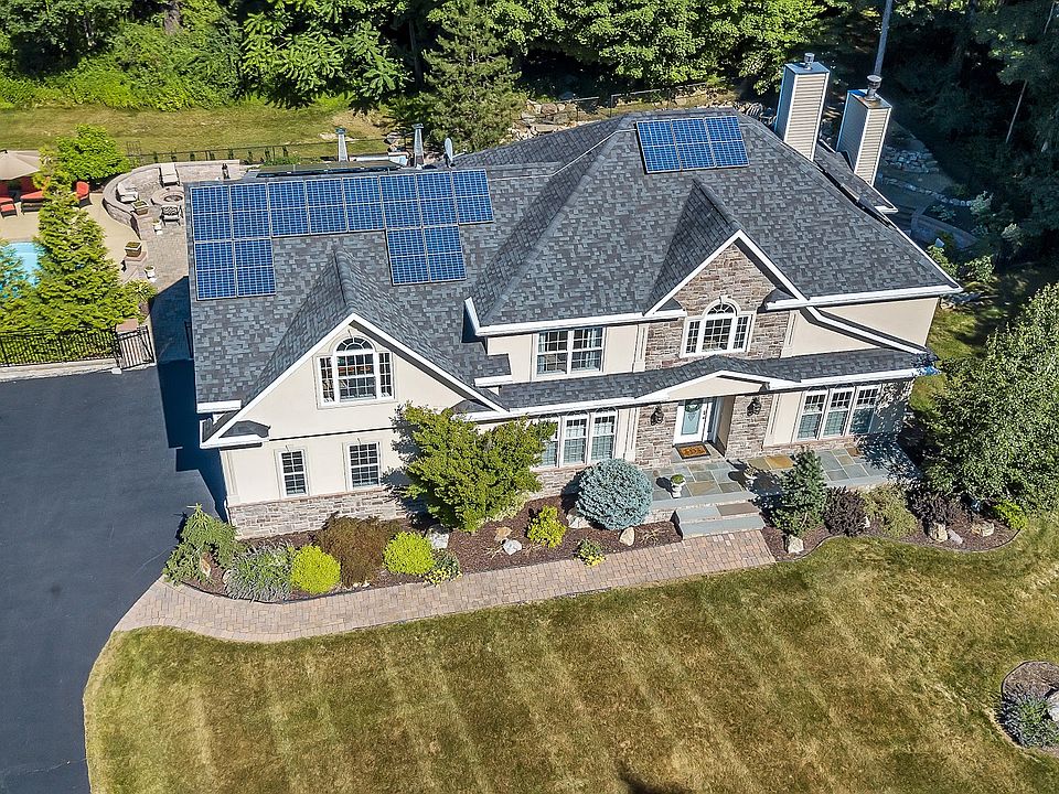 1st image of 16 Lori Ln