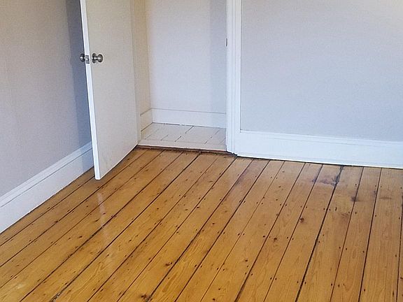 Front smaller bedroom facing in