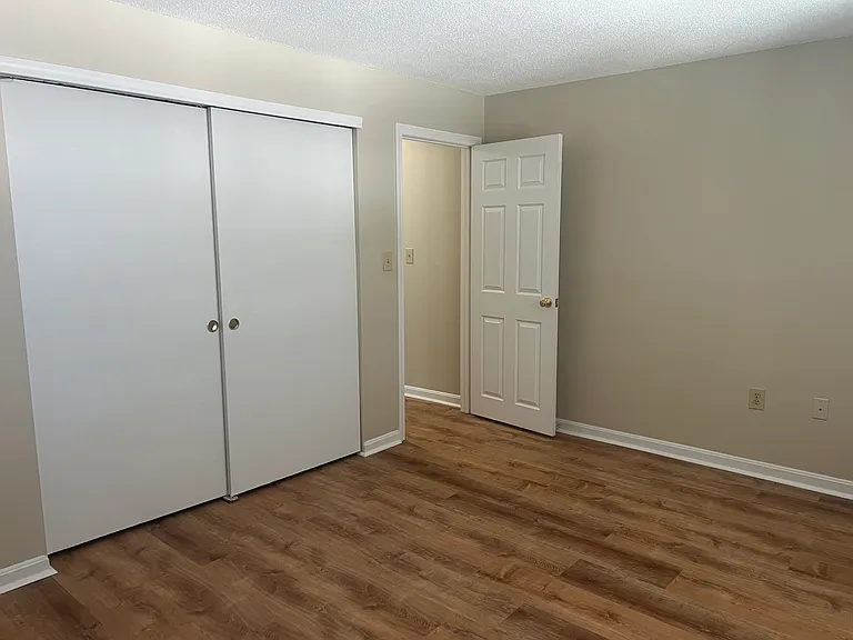 3 Knightsbridge Dr — Photo 12