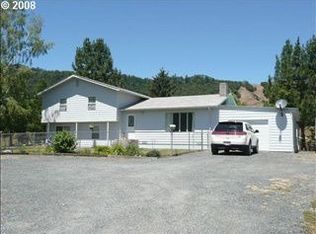 1543 Steinhauer Rd, Roseburg, OR 97470