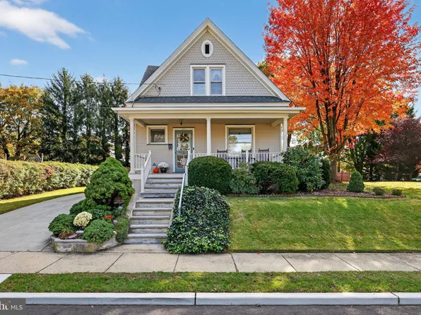 421 Roosevelt Ave, Pitman, NJ 08071