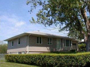 5746 S 113th St, Omaha, NE 68137