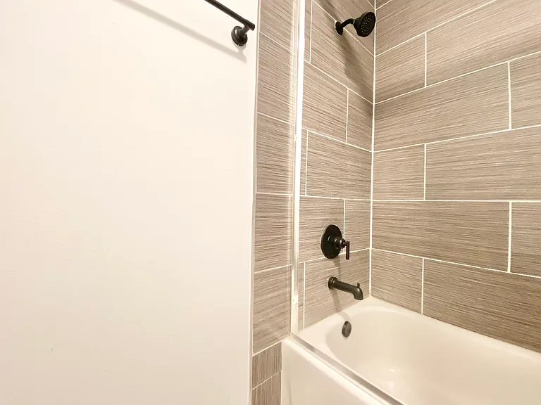 1240 S Bronson Ave #9 — Photo 12