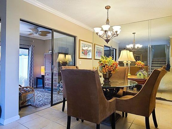 4th image of 402 Lakewood Court #2b