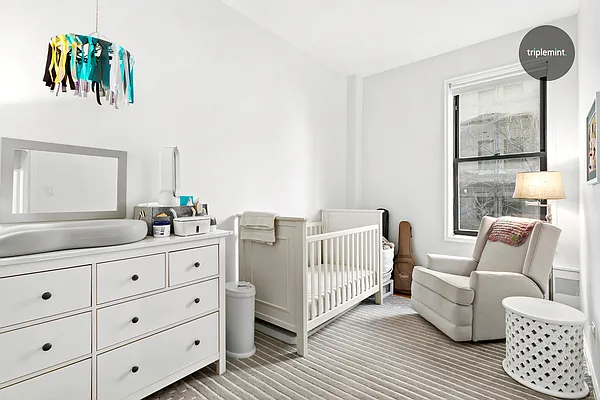 Sold by Triplemint | media 20