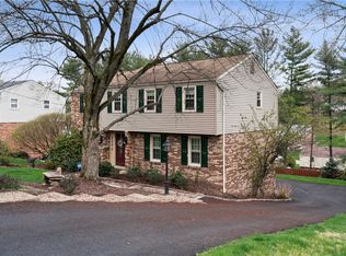 1171 Fox Terrier Dr, Bethel Park, PA 15102