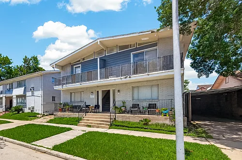 2708 Oakcliff St Photo 1