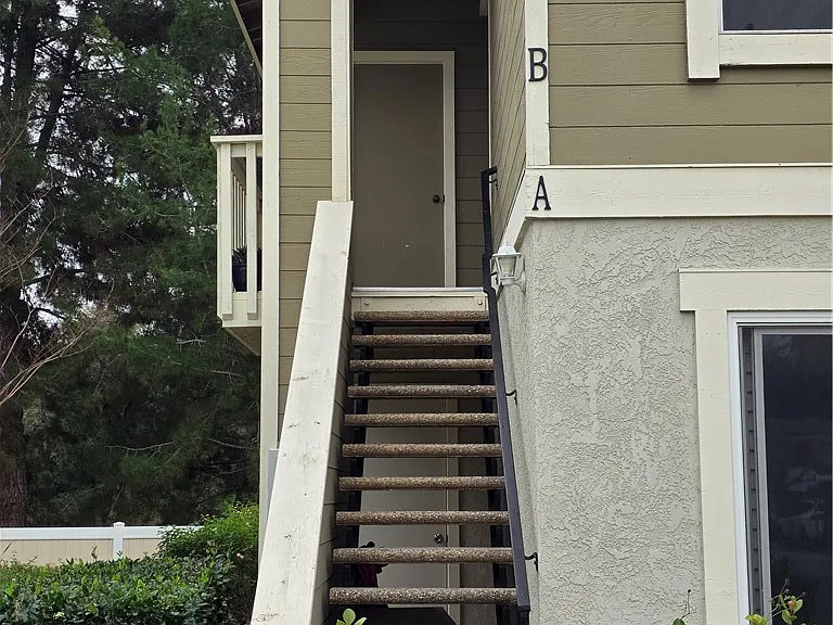 26296 Los Viveros — Photo 3