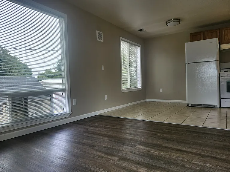 3001 Preble St #8 — Photo 3