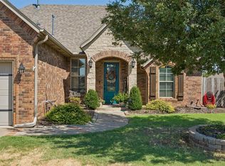 10809 SW 20th St, Yukon, OK 73099