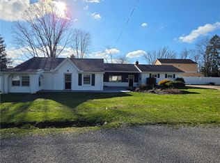 11753 Oakview Rd, Conneaut Lake, PA 16316