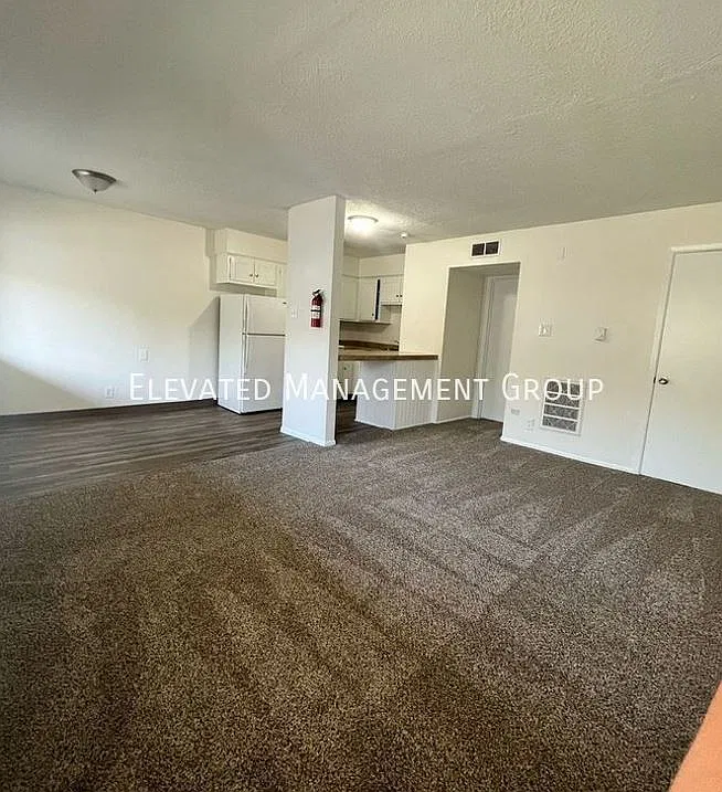 Marble Ave Apartments — Photo 4