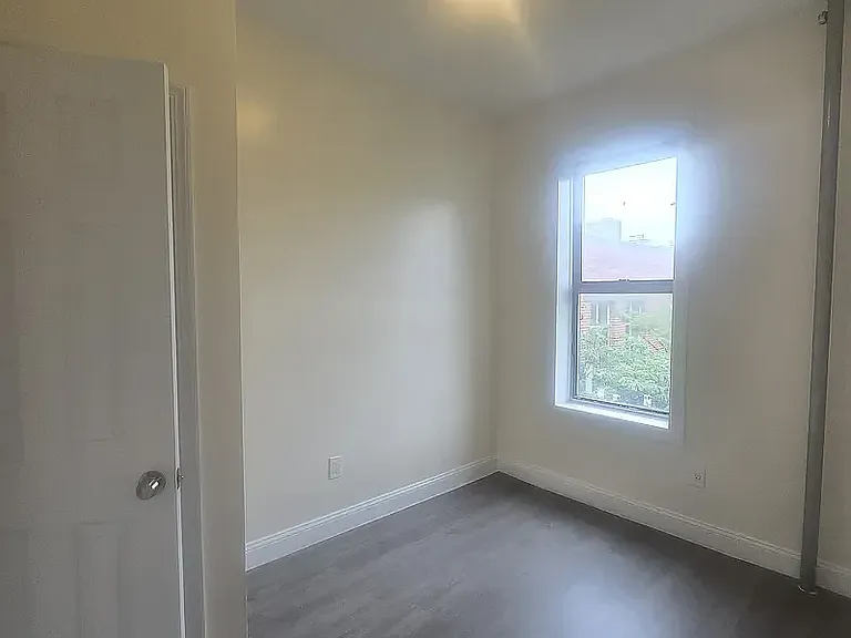 1469 5th Ave #27 — Photo 5