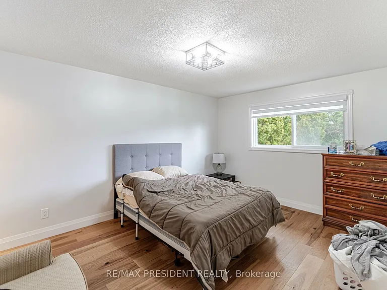 13 Panorama Cres — Photo 16