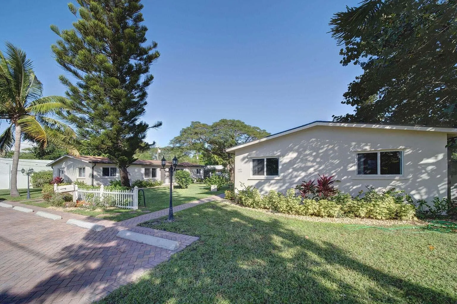 2 bed, 1.0 bath, 700 sqft, $2,400 — Photo 4