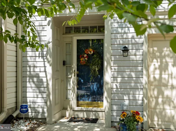 5140 Beauregard St, Alexandria, VA 22312