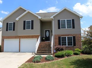 3107 Declaration Dr, Broadway, VA 22815