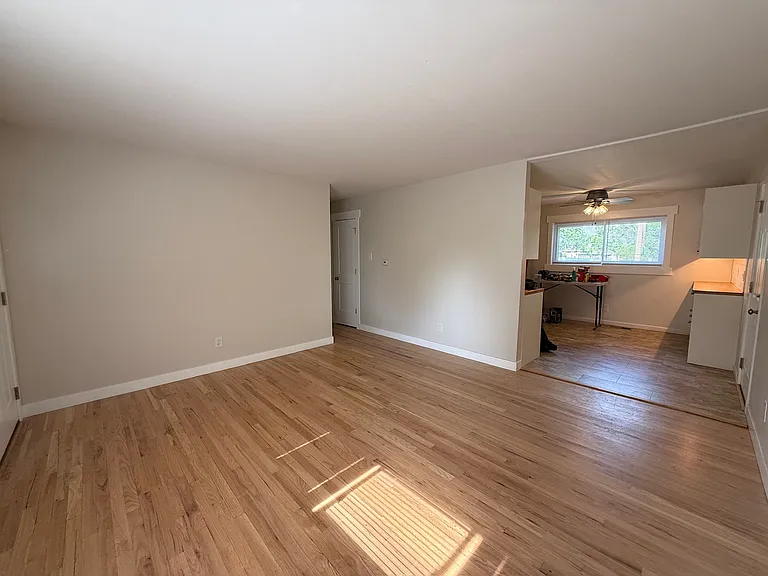 1307 Valiant Dr #1 — Photo 3