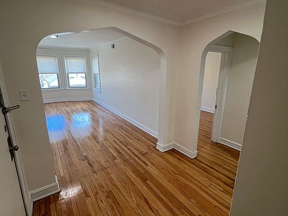 5th image of 9136 S Bishop St #2R