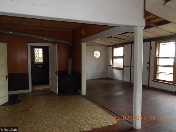 5th image of 1831 Beach Dr SE