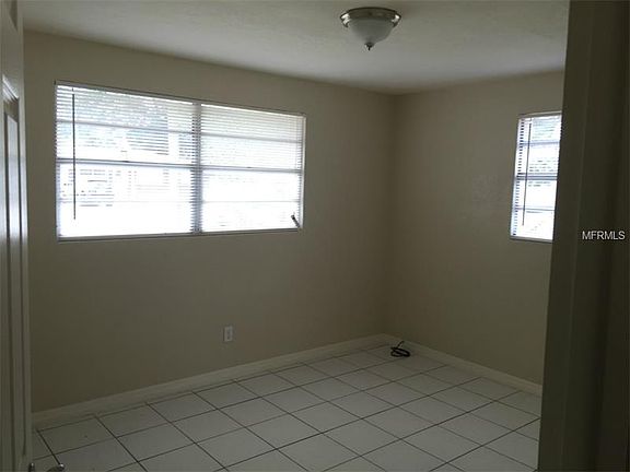 5th image of 6010 W Clifton St