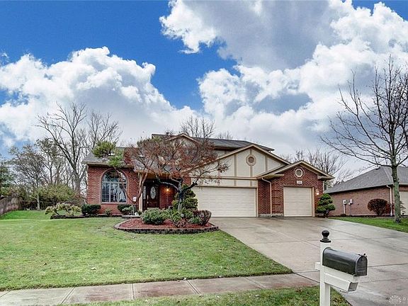 3rd image of 390 Woodland Meadows Dr