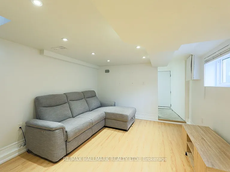 527 Craven Rd — Photo 26