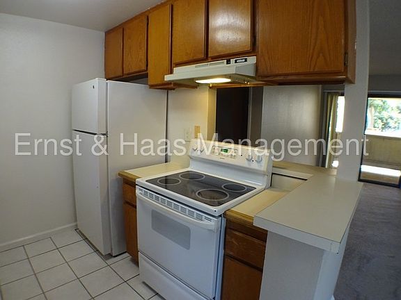 2nd image of 2343 E 17th St Unit 109