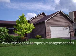 625 Hackmore Dr, Eagan, MN 55123