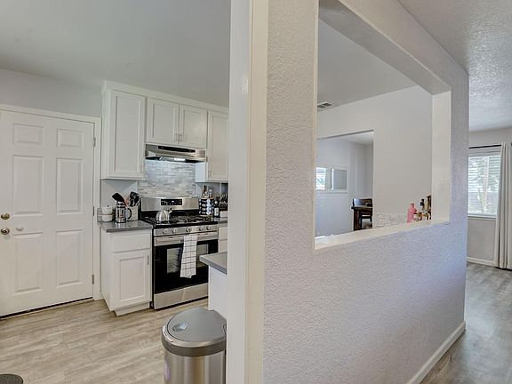 5th image of 6825 Stoneman Dr