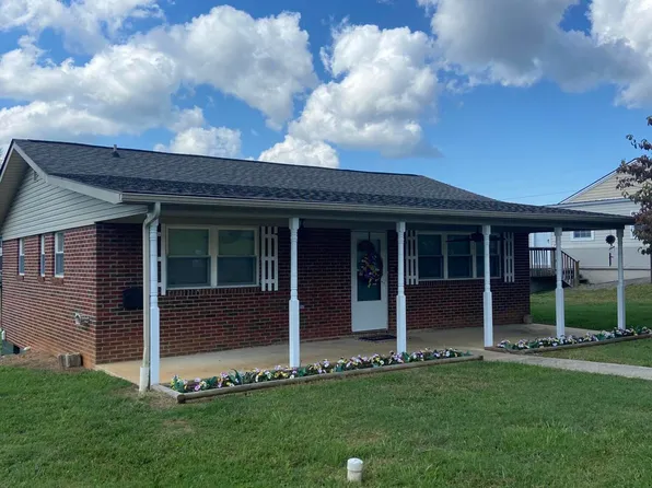 419 9th St, Newport, TN 37821