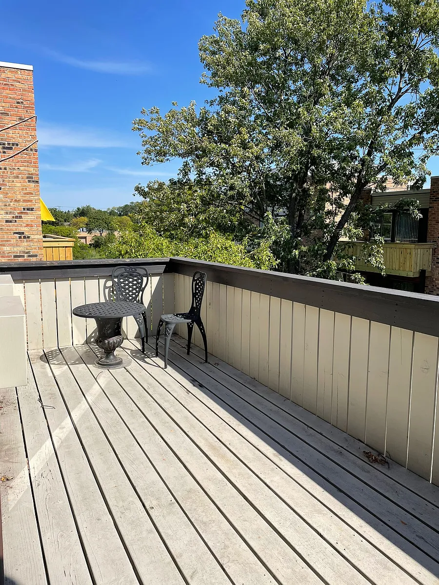 Building Photo - 1810 Hemlock Pl #303